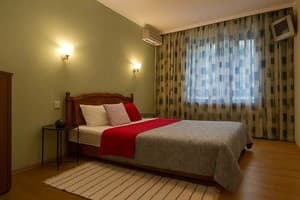 2-ком. на ул.Независимой Украины 63а 2