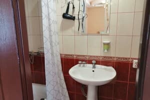 Хостел Home&Heart. Напівлюкс двомісний  12