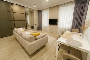 двухэтажная в отдельно стоящем доме, на ул. Первая Литейная 37 2