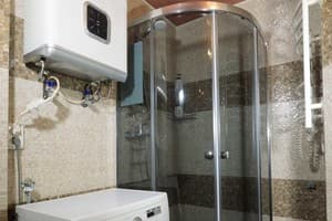 по ул. Независимой Украины 39-г 6