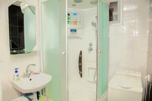 ул. Независимой Украины 63/13 6